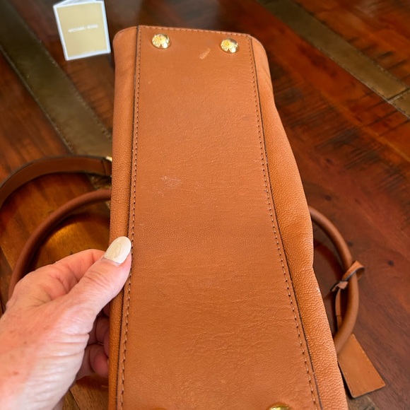 Michael Kors purse - Picture 3 of 10